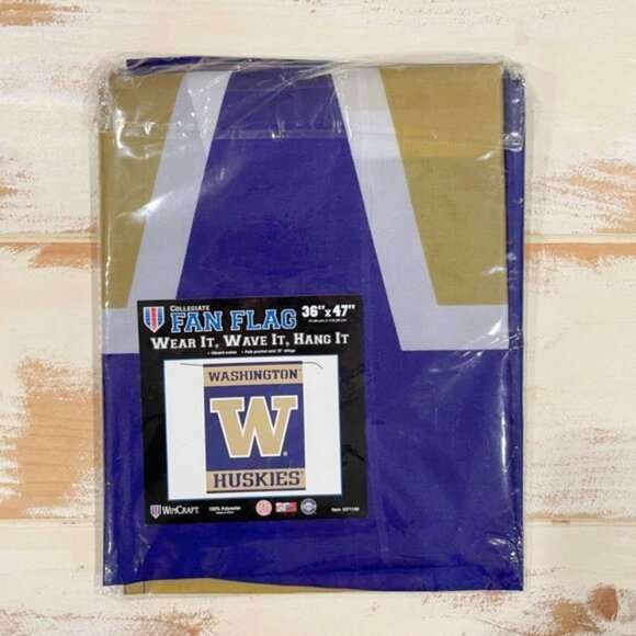 NEW Washington Huskies Sports Flag-UW-Wear Wave Hang - Picture 2 of 3